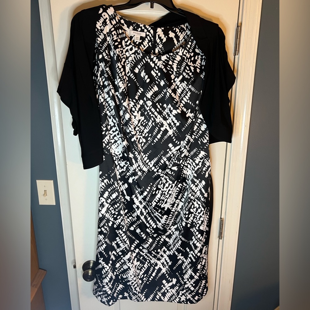 Dress barn poly/spandex dress with shrug. Gently warn. Size 22w.